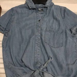 Aeropostal cute button up shirt